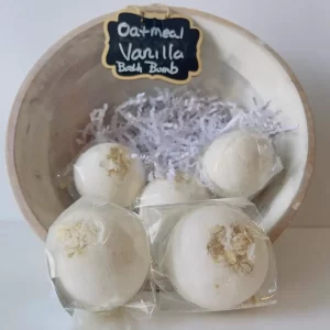 Oatmeal vanilla bath bomb